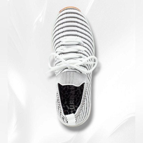 OPY Black/White 2-Tone Knit Women's Sneaker. Size 7. NIB - Picture 5 of 12